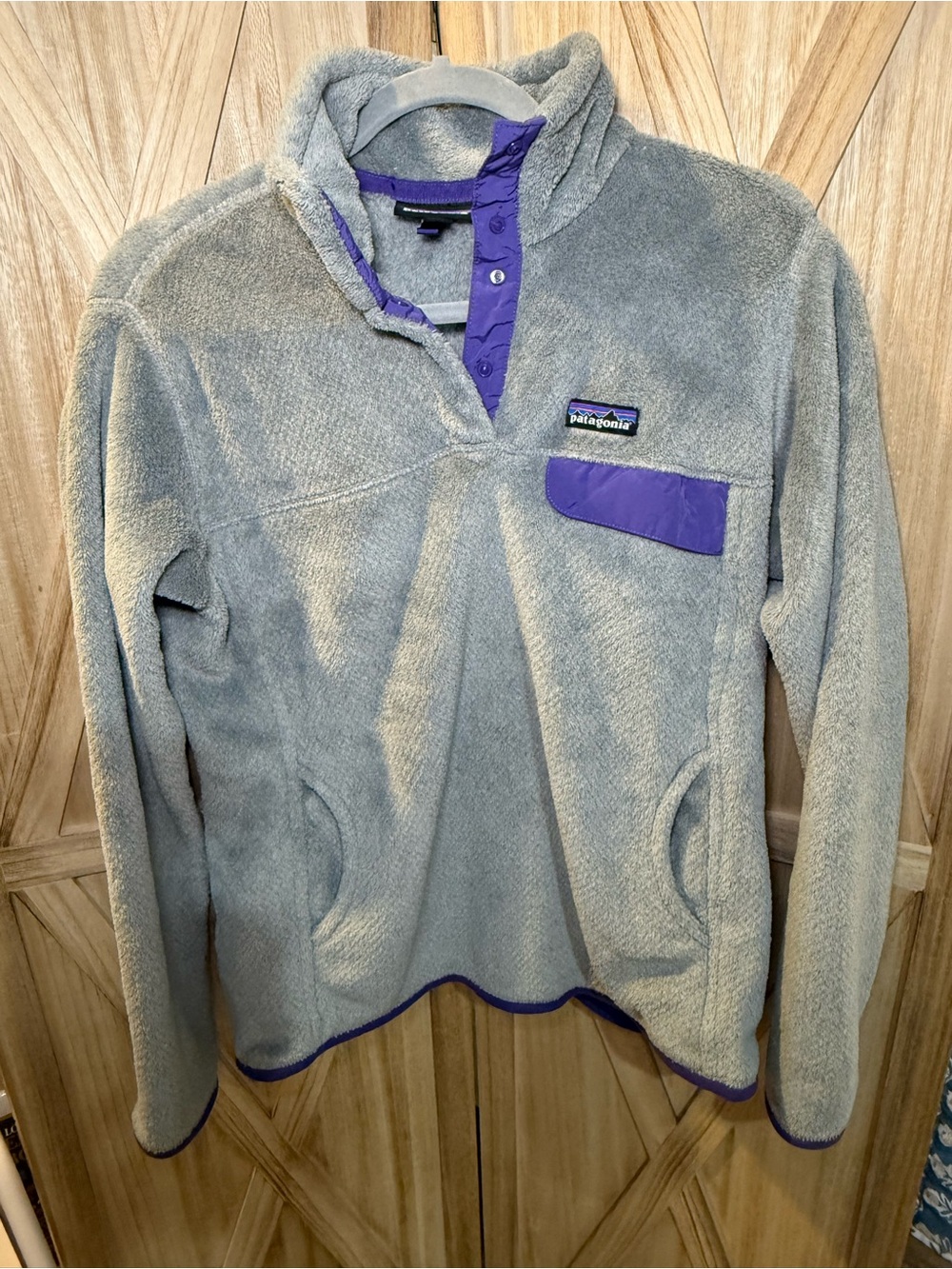 Patagonia Gray Fleece Pullover with Purple Accents